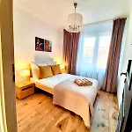 Easy Rent - Furmanska Przy Zamku, Stare Miasto, 24h Check-in Lägenhet